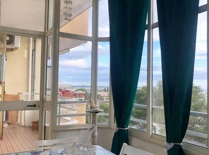 Apartment Panorama In Baia